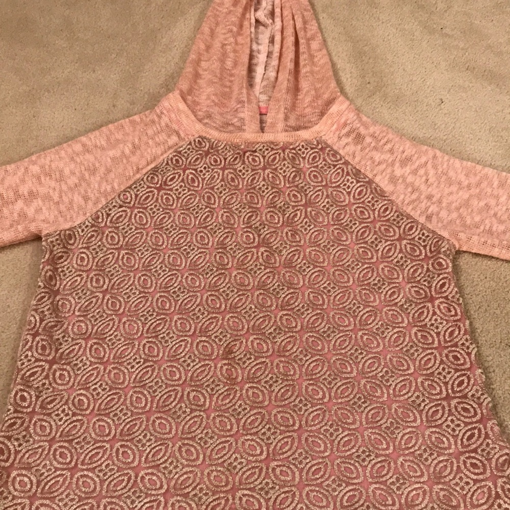 •Hoodie